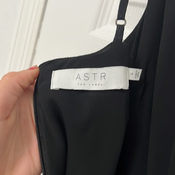 ASTR the label black dress - Picture 4 of 4